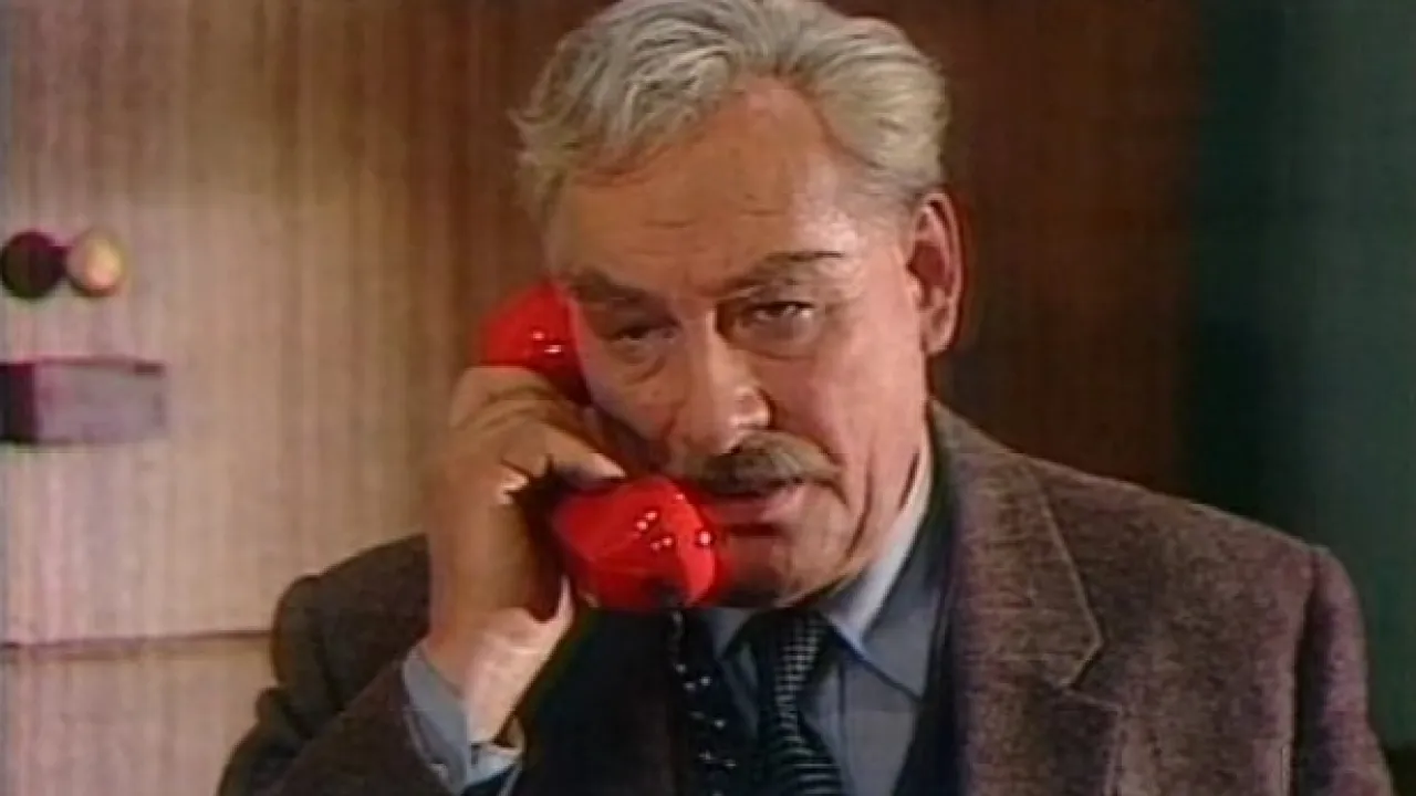Мегрэ колеблется (ТВ, 1982)